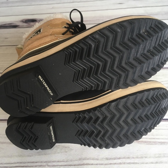 Sorel Snow Boots - Picture 11 of 14